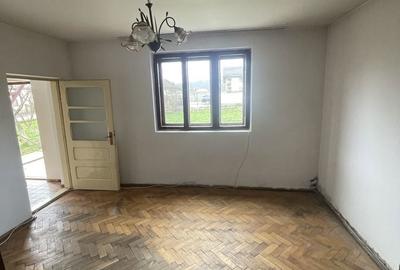 Apartament cu 4 camere semidecomandat în Central - 3
