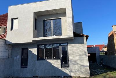 Casă individuală cu 5 camere cu Canalizare în Cantemir - 1