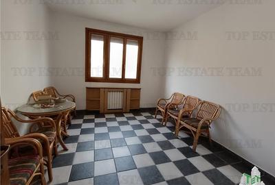 Vanzare vila pretabil rezidential, birouri, comercial metrou 1 Mai - 8