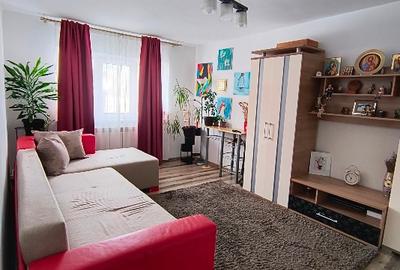 Apartament cu 2 camere decomandat, mobilat în C5 - 7