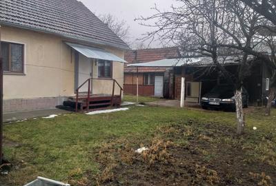 Casa singur curte,pretabil investitie, zona cerna-Tractoru, cu teren 900 mp - 2