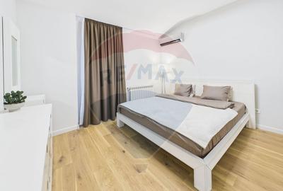 Apartament cu 3 camere decomandat, mobilat în Timpuri Noi