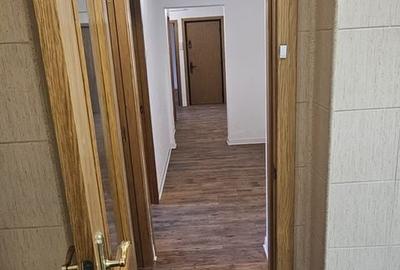 Apartament cu 3 camere decomandat în Nicolina - 9