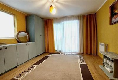 O casa mobilata, utilata, cu gradina mare, posibilitate tren spre Bucuresti din - 1