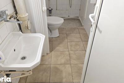 Spațiu comercial, de 135 mp, în Central - 3