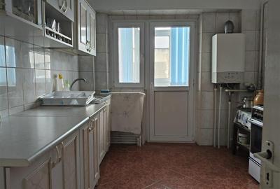 Apartament cu 3 camere decomandat în Barieră - 6