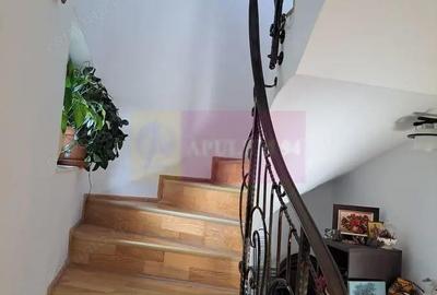 Casă cu Teren 300 Mp în Prelungirea Ghencea