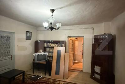 Casă cu 3 camere cu Teren 2745 Mp în Central