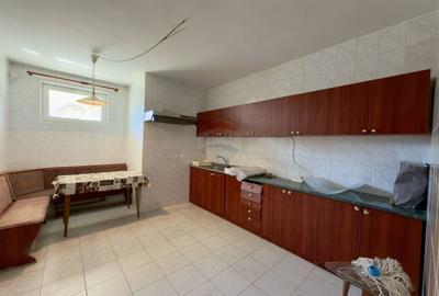 Casă cu 8 camere cu Teren 506 Mp în Sânmartin - 29