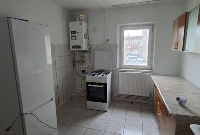 Apartament cu 3 camere decomandat în Sud - 4
