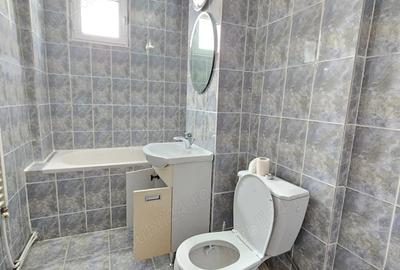 Apartament cu 2 camere decomandat în Roman - 2
