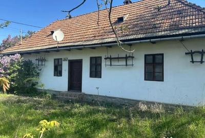 Casă cu 2 camere cu Canalizare în Ozun - 1