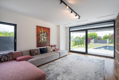 Experience Exclusive Living - 11