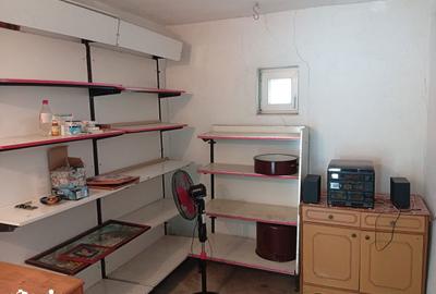 Casă cu 6 camere cu Teren 843 Mp în Livada - 2