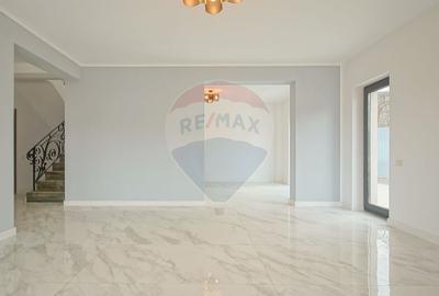 Casă cu 5 camere cu Teren 400 Mp în Bunloc - 8