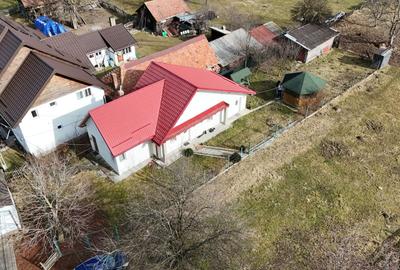 Casă individuală cu 3 camere cu Canalizare în Moieciu de Jos - 8