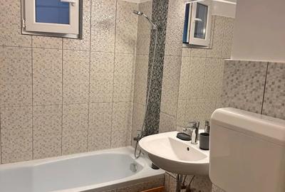 Apartament cu 3 camere semidecomandat, mobilat în Titan - 3