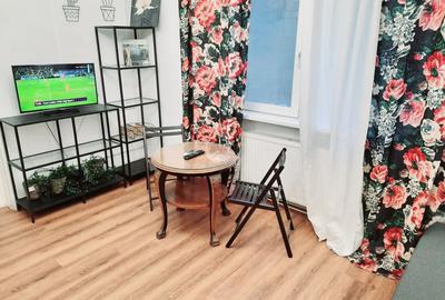 Apartament cu 2 camere decomandat în Victoriei - 2