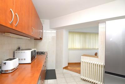 INCHIRIERE APARTAMENT 3 CAMERE UNIRII – TRIBUNAL - 23