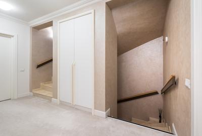 Casă individuală cu 7 camere cu Canalizare în Titan - 27