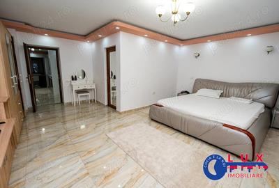 Apartament cu 3 camere semidecomandat în Babadag - 1