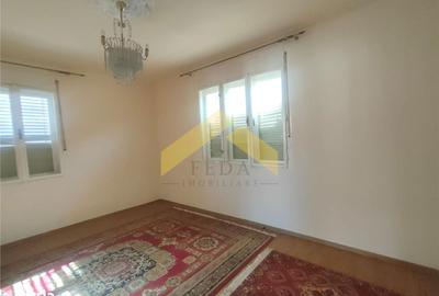 Casă cu 5 camere cu Teren 1782 Mp în Bârzava - 3