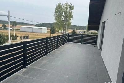 Vand case inviduale cu 3,4,5 camere - 2