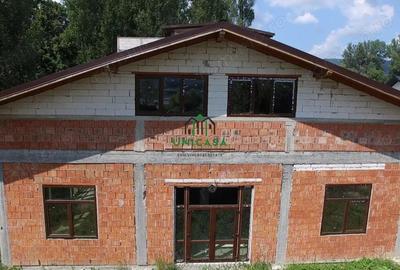 Pensiune de Vanzare cu Priveli?te Panoramica catre Raul Olt - 3