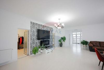 Casa cu piscina ?i garaj de vanzare in Sanmartin, B... - 14