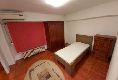 UNIRII CENTRAL, 4 camere-decomandat- Bloc MONOLIT - PROPRIETAR - 4