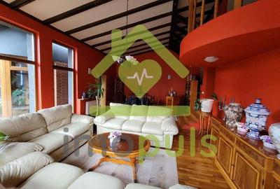 Casă cu 9 camere cu Teren 2000 Mp în Chișoda