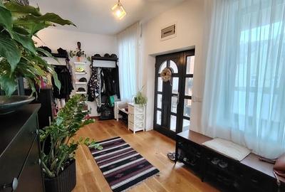 Casă individuală cu 4 camere cu Canalizare în Central - 8