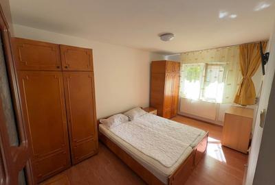 Apartament cu 2 camere decomandat, mobilat în Tractorul - 11
