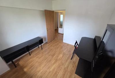 Apartament cu 3 camere decomandat în Victoriei - 15