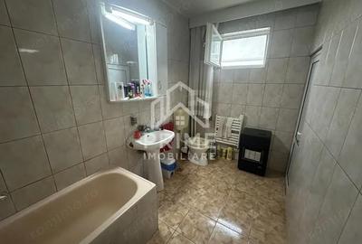 Casă cu 4 camere cu Teren 791 Mp în Central - 11