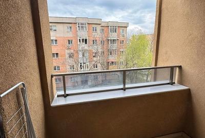 Apartament cu 2 camere semidecomandat în George Enescu - 3