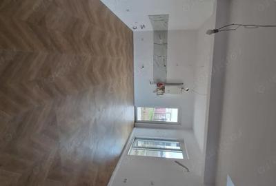 Casă cu 5 camere cu Teren 365 Mp în Covaci - 1