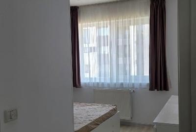 Apartament cu 2 camere semidecomandat, mobilat în Tractorul - 3