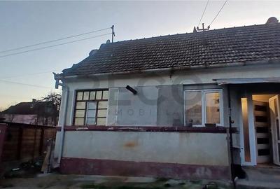 Casă cu 3 camere cu Teren 1300 Mp în Tileagd - 1