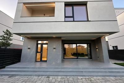 Casă cu 5 camere cu Canalizare în Tunari - 3