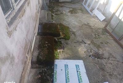 Casă cu 2 camere în Central