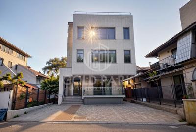 Cladire de Birouri - Zona Centrala - Terasa Mare/Finisat Modern - 1