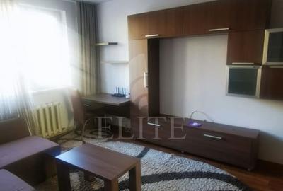 Apartament cu 2 camere semidecomandat, mobilat în Central