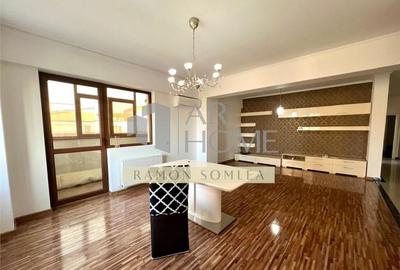 Apartament cu 3 camere decomandat, mobilat în 9 Mai - 5