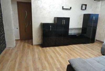 Apartament cu 2 camere semidecomandat în Aurel Vlaicu