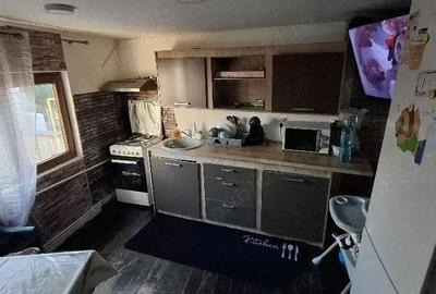 Casă cu Teren 200 Mp în Central - 3