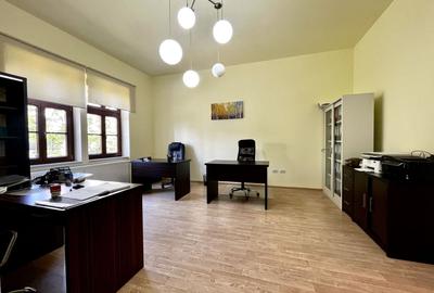 Apartament cu 2 camere semidecomandat în Central - 1