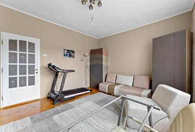 Casă cu 3 camere cu Canalizare în UTA - 9