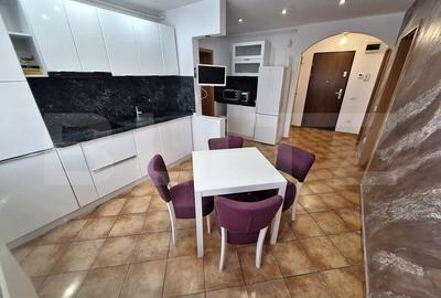 Apartament 3 camere, 57 mp etaj 2, Cugir