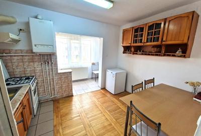 Apartament 2 camere, decomandat - 51 mp utili, zona Hotvon - 5